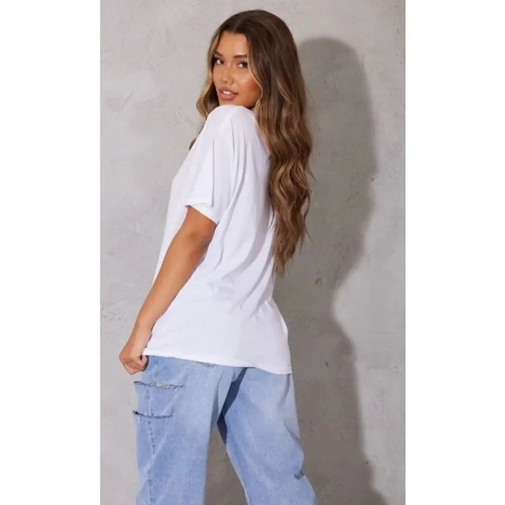 Pretty Little Thing Graphic Tee - Picture 4 of 5